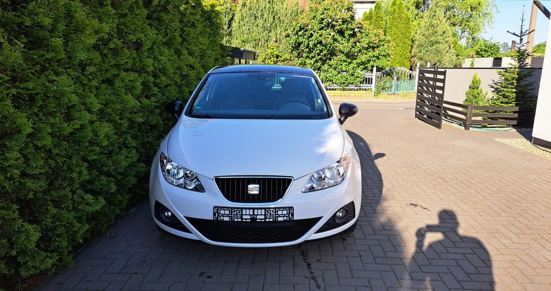 Seat Ibiza cena 17900 przebieg: 141663, rok produkcji 2011 z Witkowo małe 379